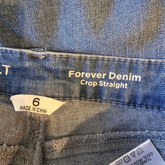 Laurie Felt Forever Floral Jeans with Frayed Hem Size 6 - Picture 7 of 10